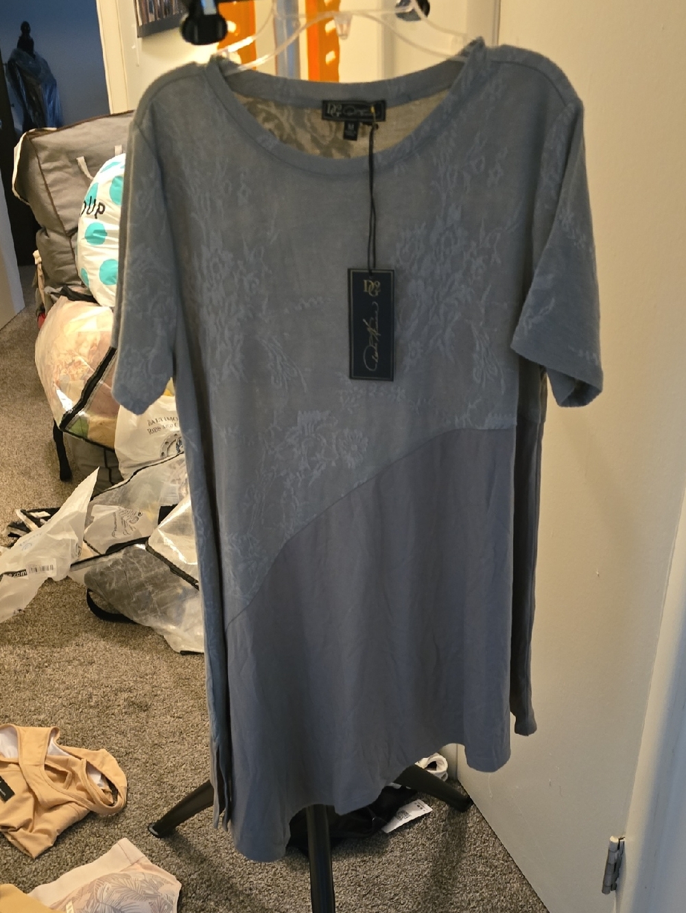 NWT DG2 by Diane Gilman Light Sage Knit Crewneck Tee